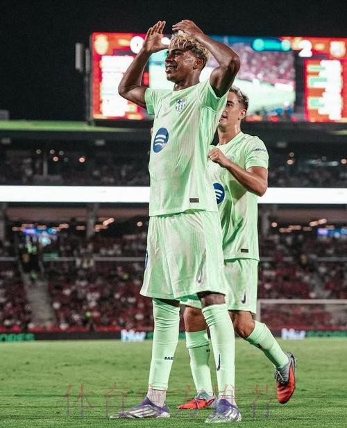 世体造势亚马尔:致命武器 4场比赛3球2助攻 世体造势亚马尔:致命武器 4场比赛3球2助攻